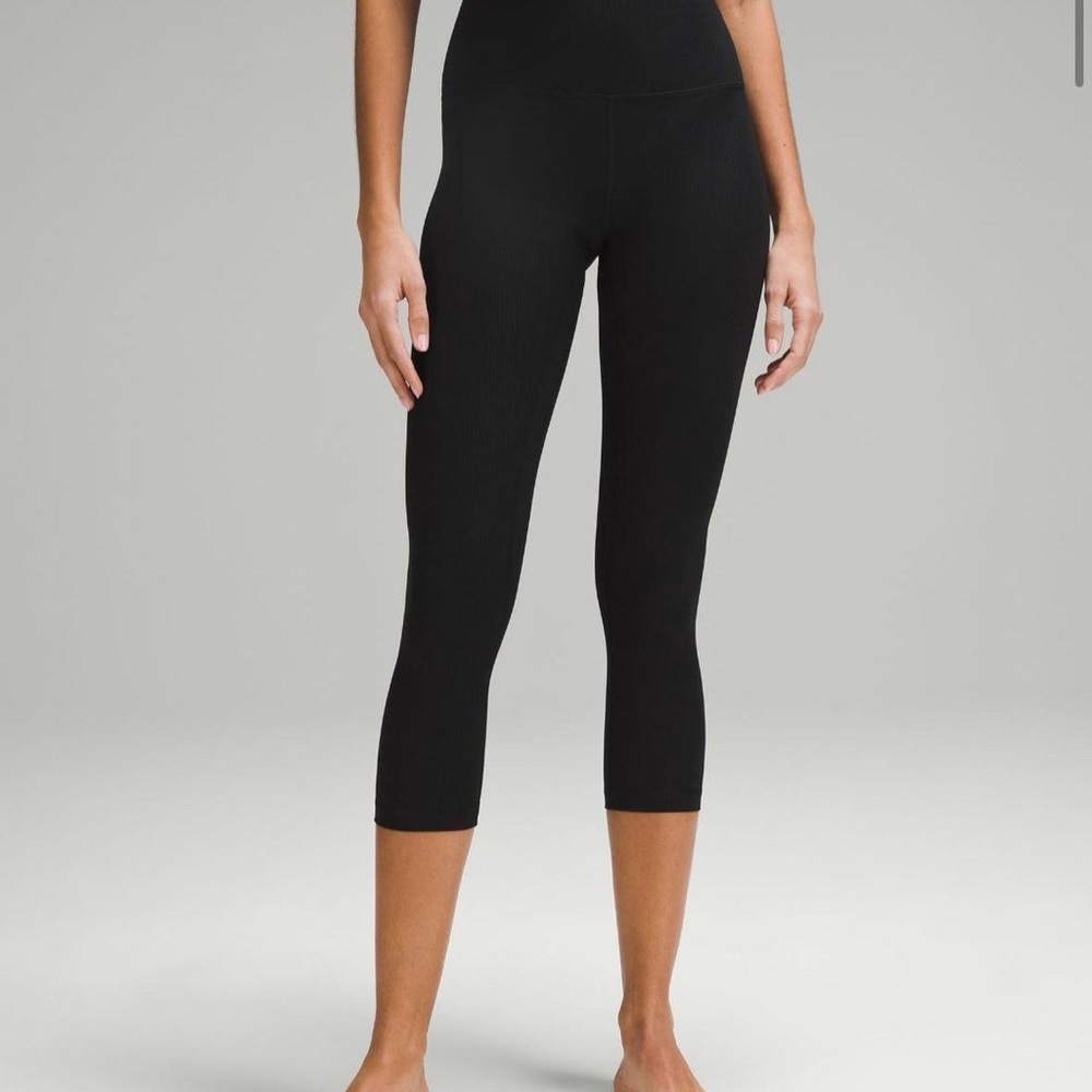 lululemon capri cropped black leggings